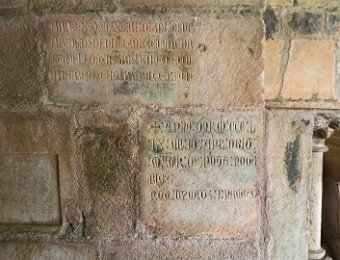 Plaques funéraires