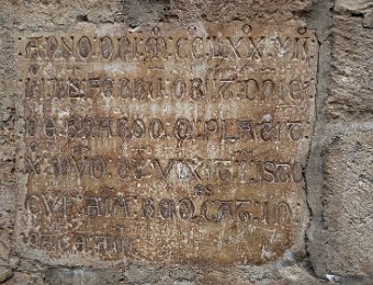 Plaque funéraire