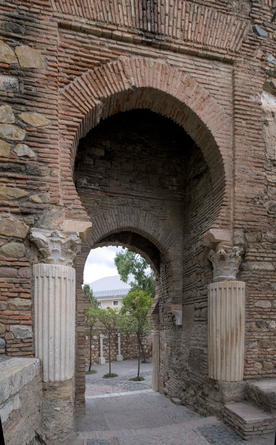 Porte des colonnes